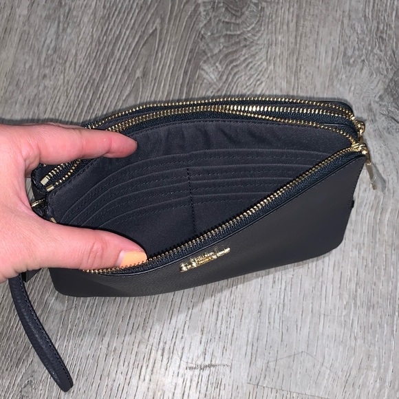 NWT COACH wristlet - Picture 4 of 7